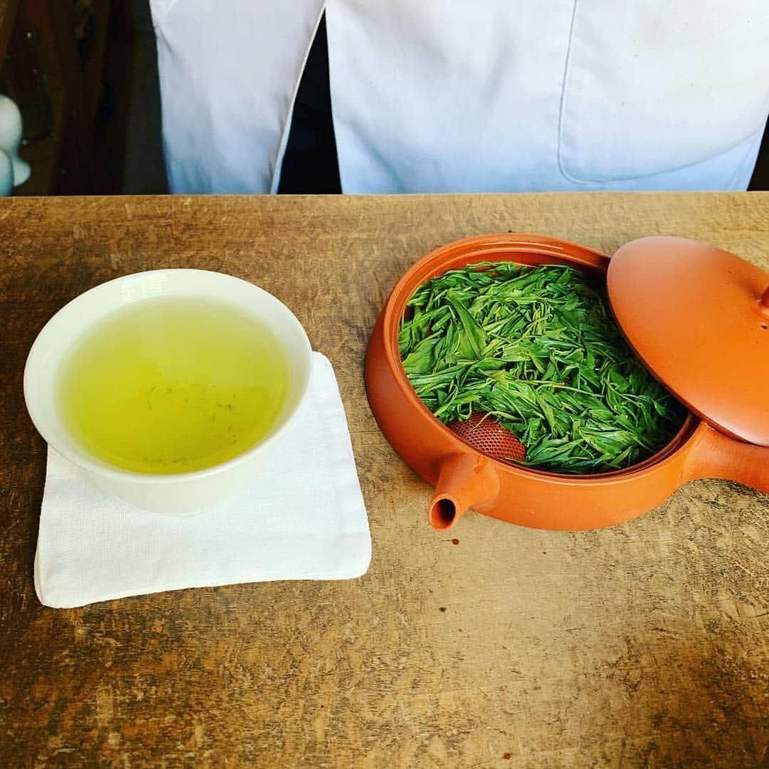 黒木啓司さんのインスタグラム写真 - (黒木啓司Instagram)「#八女茶#japanesegreentea  #福岡#博多 年間2000杯しか取れないお茶🍵 #炭酸緑茶」7月7日 19時41分 - exile_keiji