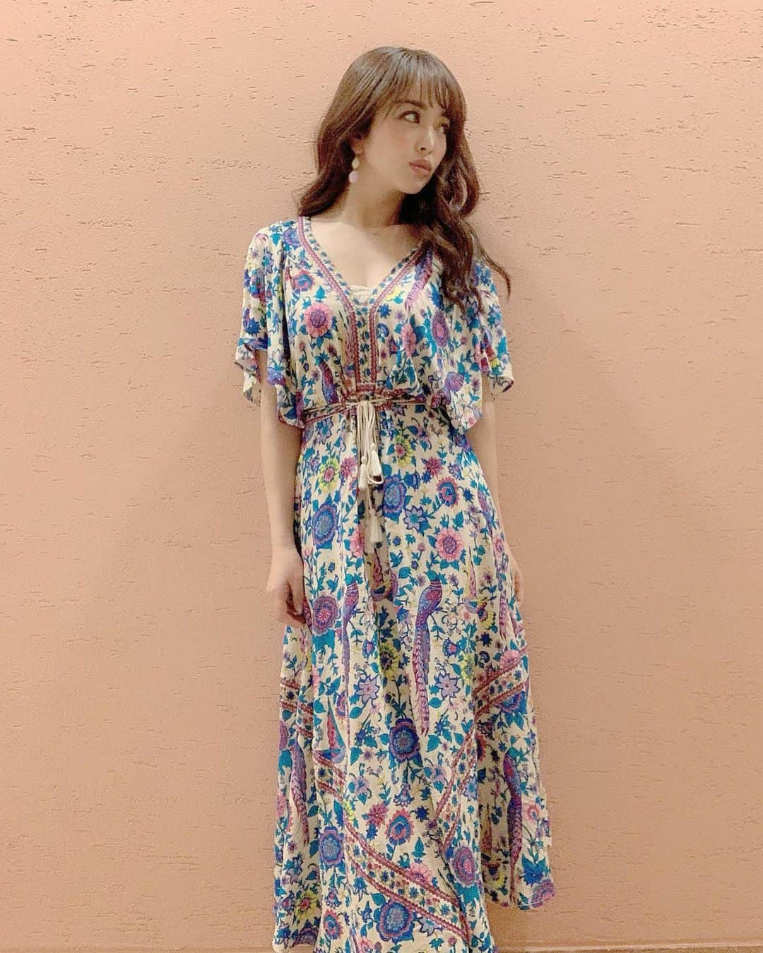 板橋瑠美さんのインスタグラム写真 - (板橋瑠美Instagram)「hawaiian cafe  ootd♡﻿ ﻿ ﻿ 先日のワンピ、問い合わせがとても多かったので﻿ ご紹介します♡﻿ ﻿ ﻿ これは  @shop_priamo_official だよん﻿ ﻿ ﻿ 楽なのにシルエットがオシャレで気に入ってる💓﻿ ﻿ この夏海とかで活躍しそうー🌴♡﻿ ﻿」7月7日 19時58分 - rumi_official_0616