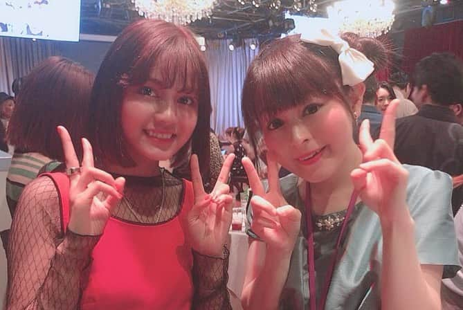 山本かおりさんのインスタグラム写真 - (山本かおりInstagram)「昨日は #渋谷クロスFM 開局4周年 #記念 #パーティー 皆さま #ありがとうございました ☺️🌷 #毎週木曜日 #21時 「#渋谷DEもっさんタイム」 #毎月第2金曜日 #17時 「#しぶやDEしょーこ！」 の #MC として これからも精一杯努めます！  #これからもどうぞ宜しくお願い致します🌸  #radio #shibuyacrossfm #shibuyascramble #shibuyacrossing #shibuya #시부야 #파티 #라디오 #개국 #4주년 #radiopersonality #셀 #일본인 #축하합니다」7月7日 19時50分 - mochamocchan