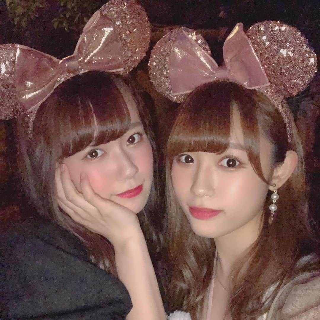 山本瑠香さんのインスタグラム写真 - (山本瑠香Instagram)「ゆうなとカチューシャお揃い💗 . . #ディズニーシー #disneysea  #ミニーカチューシャ #カチューシャ #双子コーデ 風👩‍❤️‍👩」7月7日 19時59分 - ruka_1010_team8