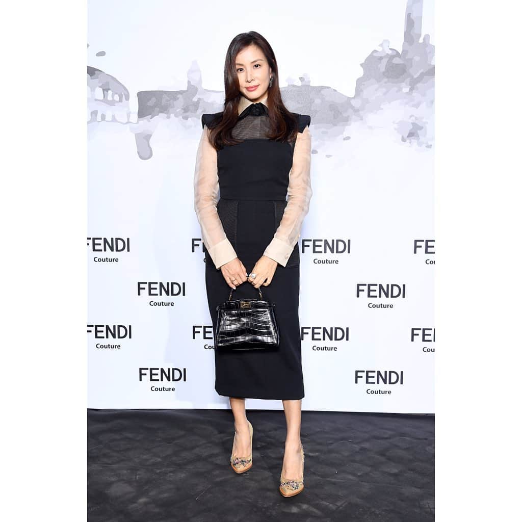 Fendiさんのインスタグラム写真 - (FendiInstagram)「Ko So-young attended the #FendiCouture fashion show at Rome’s Venus Temple. #FendiFriends #TheDawnOfRomanity」7月7日 20時01分 - fendi