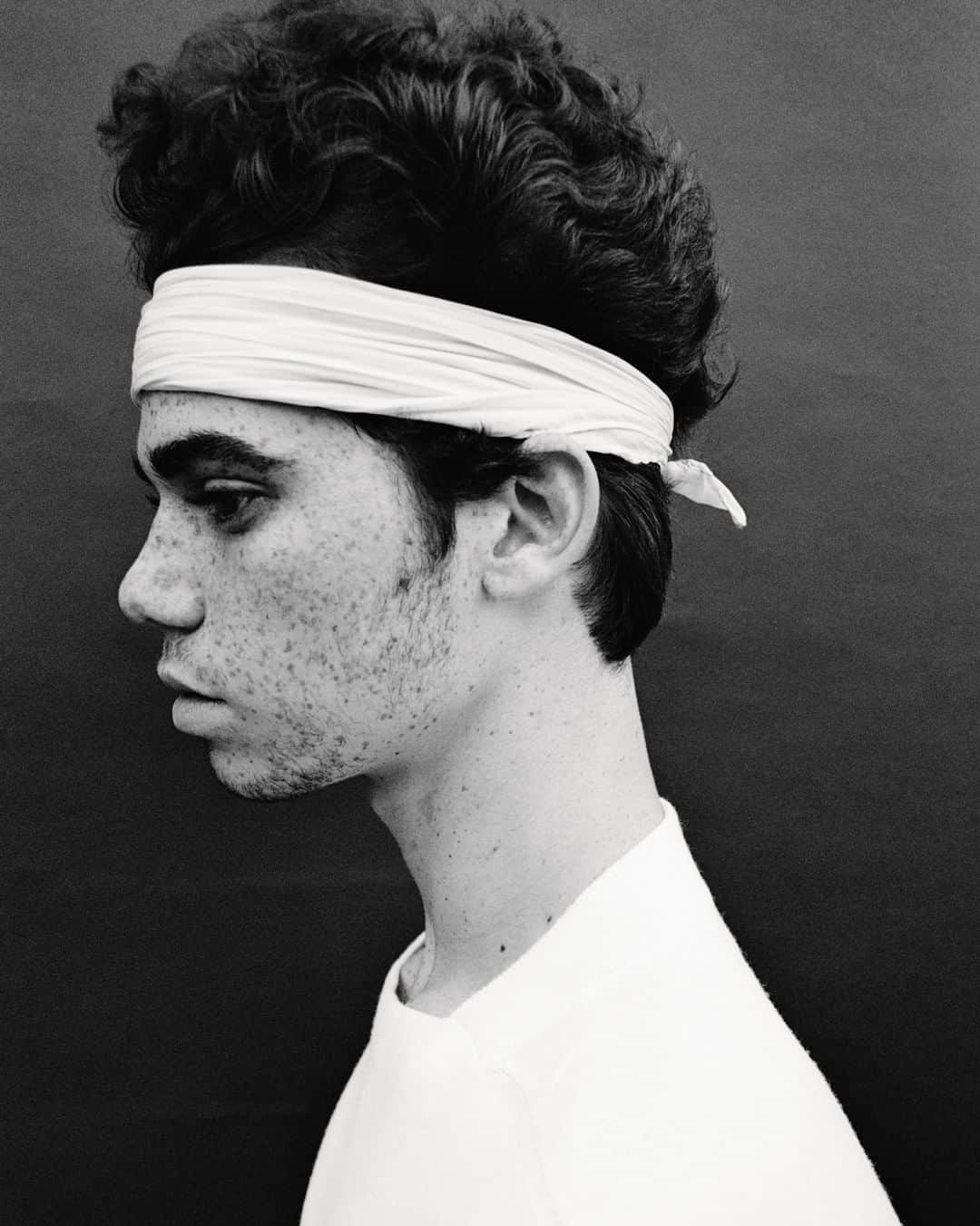 i-Dさんのインスタグラム写真 - (i-DInstagram)「Our love and thoughts are with the friends, family and fans of Cameron Boyce, who tragically passed away this weekend. [The Superstar Issue, no. 354, Winter 2018] . . . Photography @cameronmccool Styling @levymelissa #CameronBoyce」7月7日 20時05分 - i_d