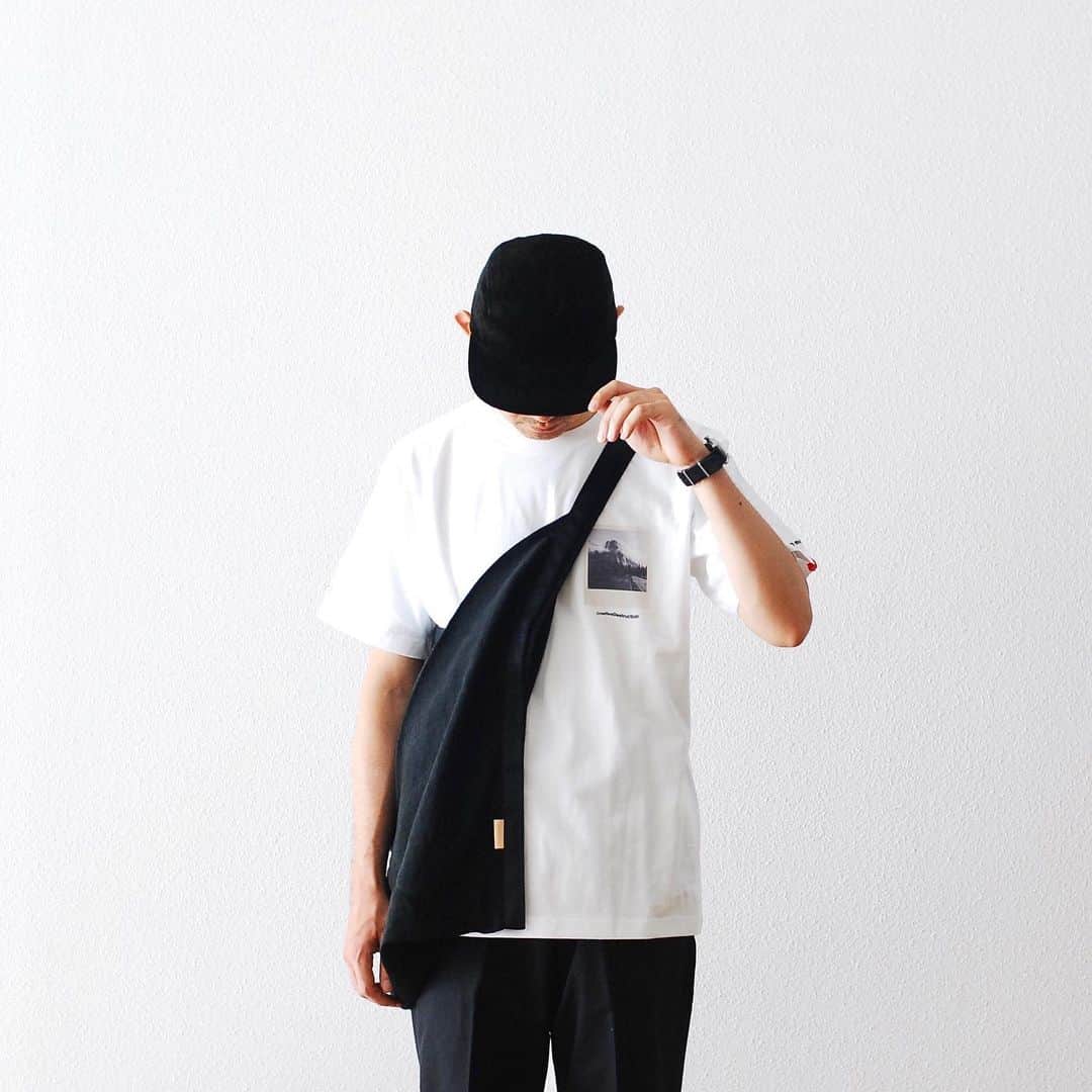 wonder_mountain_irieさんのインスタグラム写真 - (wonder_mountain_irieInstagram)「_ HenderScheme / エンダースキーマ “origami bag big” ￥19,440- _ 〈online store / @digital_mountain〉 http://www.digital-mountain.net/shopdetail/000000009862/ _ 【オンラインストア#DigitalMountain へのご注文】 *24時間受付 *15時までのご注文で即日発送 *1万円以上ご購入で送料無料 tel：084-973-8204 _ We can send your order overseas. Accepted payment method is by PayPal or credit card only. (AMEX is not accepted)  Ordering procedure details can be found here. >>http://www.digital-mountain.net/html/page56.html _ #HenderScheme #エンダースキーマ cap→ #henderscheme ￥16,200- tee→ #itten. ￥6,480- pants→ #itten. ￥27,000- watch→ #nigelcabourn × #TIMEX ￥31,320- _ 本店：#WonderMountain  blog>> http://wm.digital-mountain.info/blog/20190707-1/ _ 〒720-0044  広島県福山市笠岡町4-18  JR 「#福山駅」より徒歩10分 (12:00 - 19:00 水曜定休) #ワンダーマウンテン #japan #hiroshima #福山 #福山市 #尾道 #倉敷 #鞆の浦 近く _ 系列店：@hacbywondermountain _」7月7日 20時12分 - wonder_mountain_