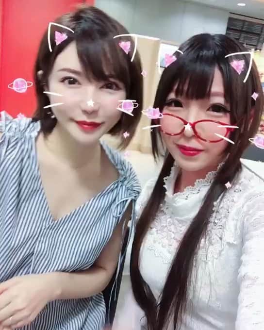 里美ゆりあのインスタグラム：「魔女ちゃんと中国動画配信中〜❤ #魔女様  #里美ゆりあ #中国 #動画配信」