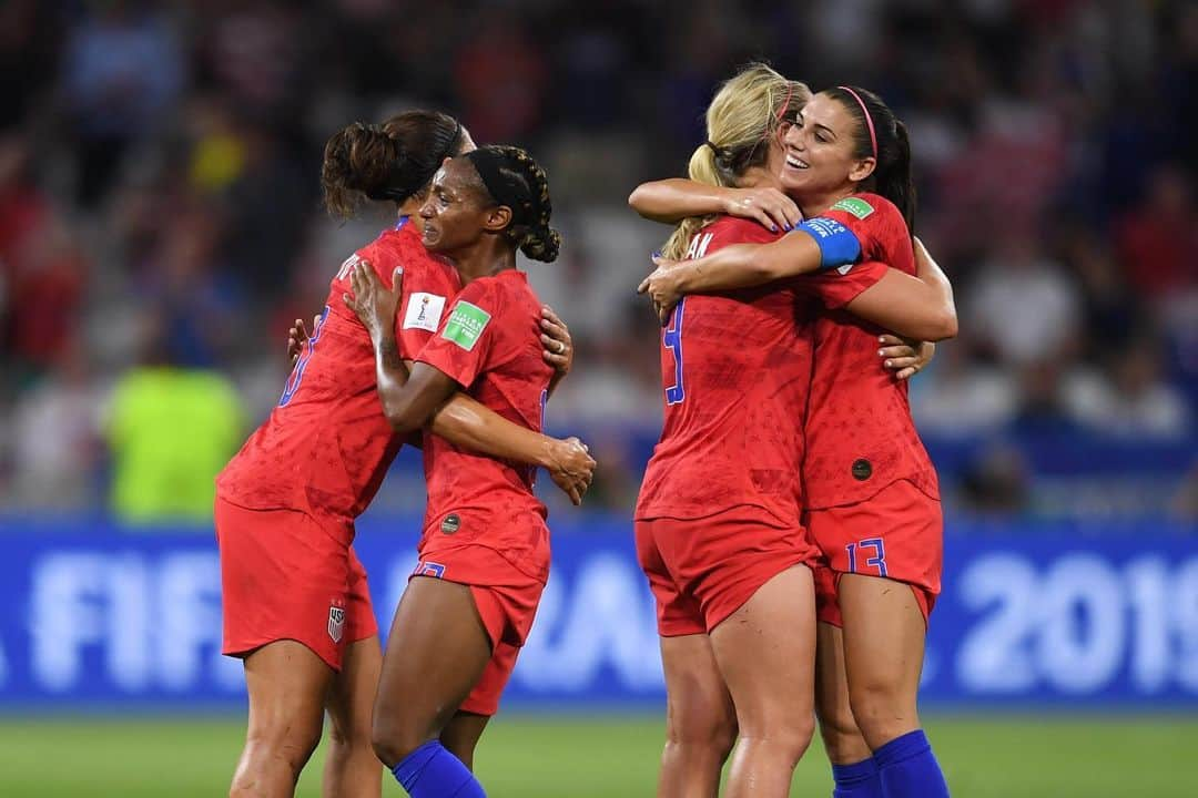 アレックス・モーガンさんのインスタグラム写真 - (アレックス・モーガンInstagram)「A World Cup final with my 22 best friends. Living out the ultimate dream. LFG!!! #AM13」7月7日 20時42分 - alexmorgan13