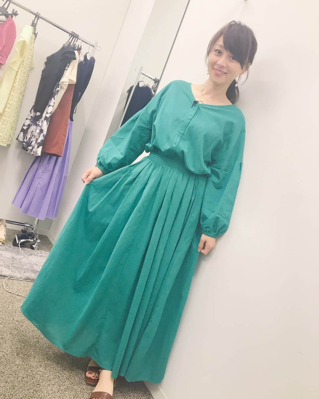 渡辺美奈代さんのインスタグラム写真 - (渡辺美奈代Instagram)「本日の衣装！  グリーンのセットアップ👗」7月7日 20時50分 - watanabe_minayo