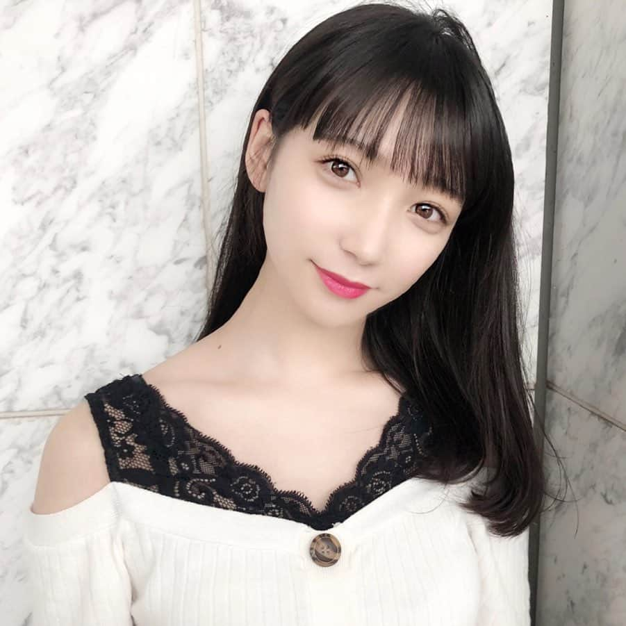 星野渚さんのインスタグラム写真 - (星野渚Instagram)「💇‍♀️ 髪の毛ばっさりと切っていただき、トリートメントもしていただきました。 ＊ 生まれたての髪の毛に生き返りました👏つやつやうるうるです ＊ ありがとうございました！ ＊ ＊ ＊ ＊ ＊ ＊ ＊ #ヘアスタイル #ヘアサロン #shea #表参道ヘアサロン #かわいいヘア #ヘアセット #シースルー シースルーバング #ヘアスタイルミディアム #ミディアムヘア #ヘアスタイルチェンジ #黒髪ロング #黒髪ヘア #サロンモデル #東京ヘアサロン #表参道shea」7月7日 20時51分 - nagisa0717_x_x