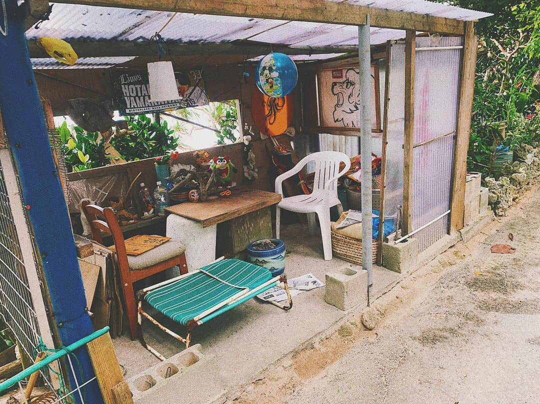 山川就史のインスタグラム：「隠れ家  #jj #tflers #home #instagood  #japan #okinawa #手塚治虫」