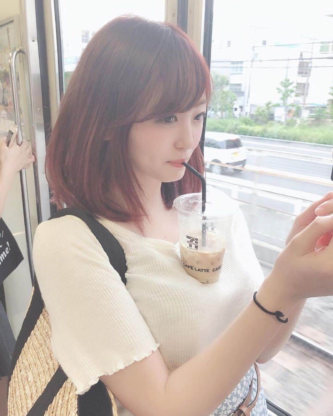 美女美容事情さんのインスタグラム写真 - (美女美容事情Instagram)「⠀ 《最近流行りの⁉️🥤》⠀ *⠀ リポストを使って、素敵な写真📷✨を投稿されてる方を紹介させて頂く⠀⠀⠀⠀ 【💄美女美容事情💅】のコーナーです✨⠀ *⠀⠀⠀⠀⠀⠀⠀ いいねやコメント、フォローして応援してね❤︎🥰🎶⁣⠀ *⠀⠀⠀⠀⠀⠀⠀ 今回ご紹介させて頂きますのは❤︎⠀ 浜田くるみさん< @curuxx18 >の素敵なお写真📸⠀ *⠀ 最近流行りのタピオカチャレンジをやってみたそうです😁💕ただ、セブンのカフェオレのためタピオカではないという🤣そんなお茶目なところも大きな魅力ですね🥰⠀ *⠀⠀ 浜田くるみさんのアカウントには他にも素晴らしい投稿が沢山ありますので是非覗いてみてくださいね💁‍♀️💙⠀ *⠀⠀ 浜田くるみさん< @curuxx18 >⠀ 素敵な投稿ありがとうございました☺️📸✨⠀⠀⠀⠀⠀⠀⠀⠀ △▼△▼△▼△▼△▼△▼△▼△▼△▼⠀⠀⠀⠀⠀⠀⠀⠀⠀⠀⠀⠀⠀⠀⠀⠀⠀⠀⠀⠀⠀⠀⠀⠀⠀⠀⠀⠀⠀⠀⠀⠀⠀ ❤🧡💛「美女美容事情」💚💙💜⠀⠀⠀⠀⠀⠀⠀⠀⠀⠀⠀⠀⠀⠀⠀ 👇掲載ご希望の方は👇⠀⠀⠀⠀⠀⠀⠀⠀⠀⠀⠀⠀⠀⠀⠀⠀ @b_b_j.jタグ付けと🖤 # ビジョビ⠀🖤⠀⠀⠀⠀⠀⠀⠀⠀⠀⠀⠀⠀⠀⠀⠀ をタグ付けお願いします✨⠀⠀⠀⠀⠀⠀⠀⠀⠀⠀⠀⠀⠀⠀⠀⠀ ――――――――――――――――⠀⠀⠀⠀⠀⠀⠀⠀⠀⠀⠀⠀⠀⠀⠀⠀⠀⠀⠀⠀⠀⠀⠀ ～姉妹アカウントのご紹介～⠀⠀⠀⠀⠀⠀⠀⠀⠀⠀⠀⠀⠀⠀⠀⠀⠀⠀⠀⠀⠀⠀⠀⠀⠀⠀⠀ ◇美容情報を紹介している«美女美容事情～Beauty～»⠀⠀⠀⠀⠀⠀⠀⠀⠀⠀⠀⠀⠀⠀⠀⠀⠀⠀⠀⠀⠀⠀⠀⠀⠀⠀ ( @b_b_j.j_b )⠀⠀⠀⠀⠀⠀⠀⠀⠀⠀⠀⠀⠀⠀⠀⠀⠀⠀⠀⠀⠀⠀⠀⠀⠀⠀⠀ ◇美しい旅スポット紹介をしている«美 spot»⠀⠀⠀⠀⠀⠀⠀⠀⠀⠀⠀⠀⠀⠀⠀⠀⠀⠀⠀⠀⠀⠀⠀⠀⠀ ( @b__spo )⠀⠀ ⠀ ◇ビジョビがお届けするセレクトショップ«bi select»⠀ ( @bi_select )⠀ ⠀⠀⠀⠀⠀⠀⠀⠀⠀⠀⠀⠀⠀⠀⠀⠀⠀⠀⠀⠀⠀ よかったらこちらも覗いてみてね✨⠀ ――――――――――――――――⠀⠀⠀ @b_b_j.j⠀⠀ #メイク #beauty⠀⠀#カメラ ⠀⠀⠀⠀⠀ #女子力アップ ⠀⠀#カメラ女子 ⠀ #セブンイレブン #美意識⠀⠀⠀ #女子力 #女子力向上⠀⠀⠀⠀ #リップ #チーク⠀⠀⠀⠀ #naturalbeauty #makeup⠀⠀⠀⠀ #タピオカ #タピオカチャレンジ」7月7日 20時56分 - b_b_j.j