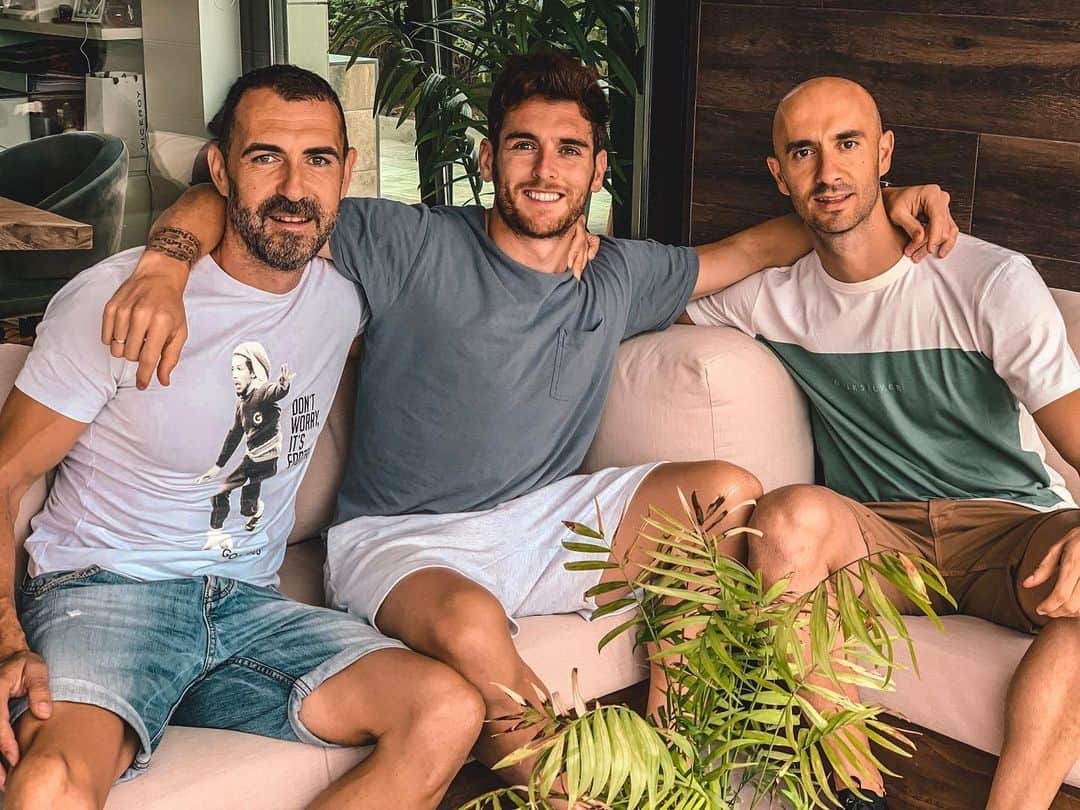 イバイ・ゴメスのインスタグラム：「¡Qué felicidad de días! ¡Qué energía tan positiva! ¡Cuánto aprendizaje! ¡Qué placer y qué alegría es crecer junto a vosotros! ¡Y esto no ha hecho más que empezar! 😀 Equipazo @regenera_pni 💪🏼 ¡MIL GRACIAS de corazón! 🙏🏻」