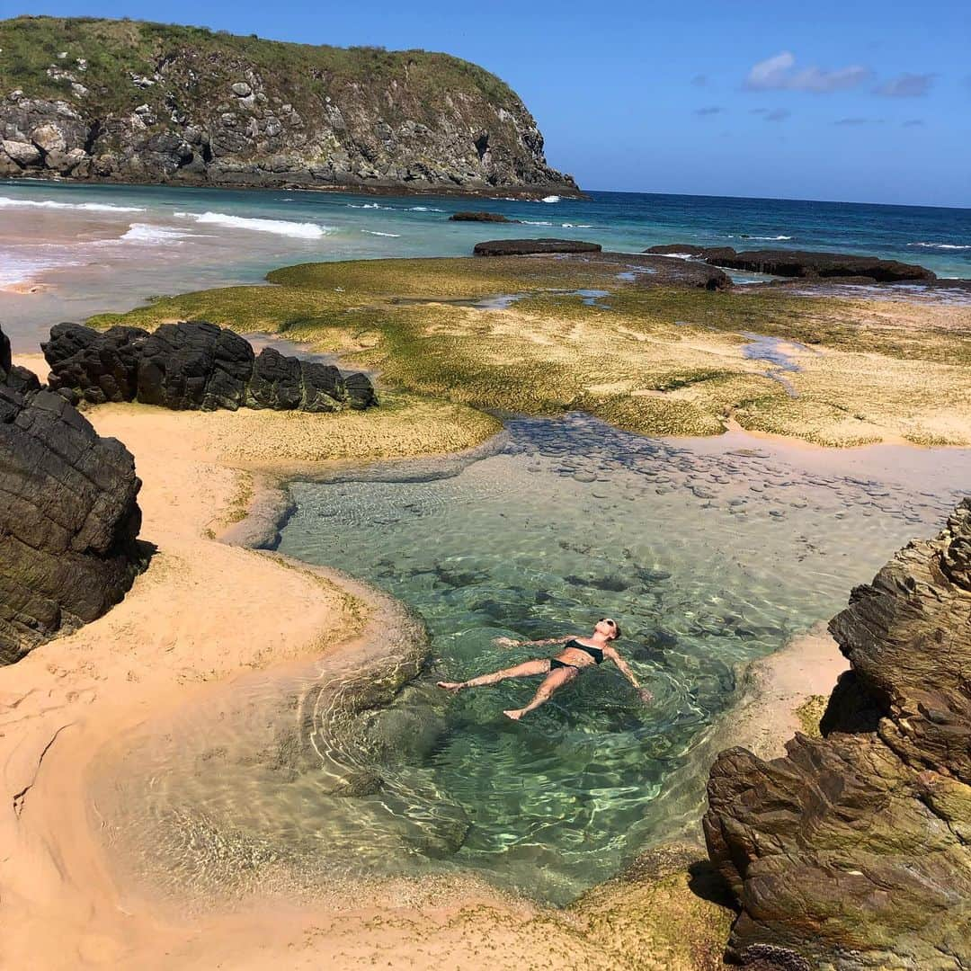 イモージェン・ケアンズさんのインスタグラム写真 - (イモージェン・ケアンズInstagram)「📍lookout lion beach 🦁#fernandodenoronha #hiddenpool #beach #brazil #island」7月7日 21時13分 - imogencairns