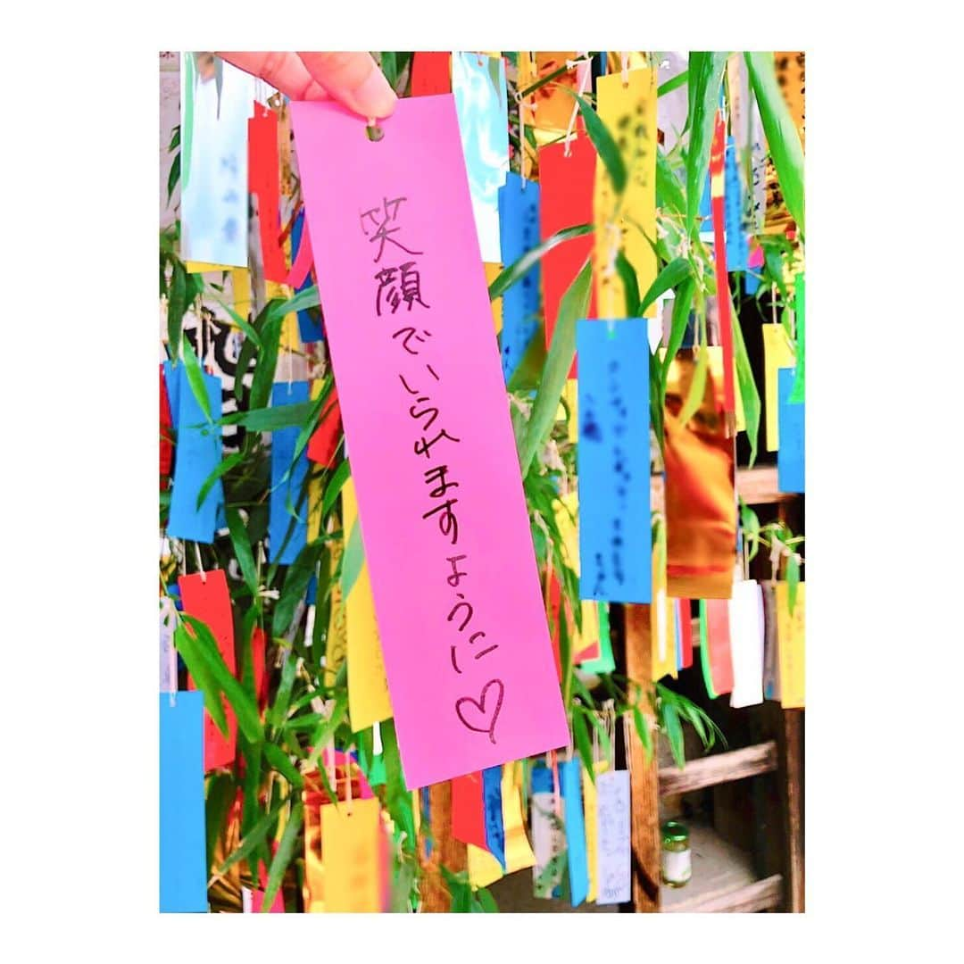 中谷しのぶさんのインスタグラム写真 - (中谷しのぶInstagram)「今日は七夕ですね✨ いつぶりだろう、短冊に願い事。 届きますように…✨ #七夕2019」7月7日 21時14分 - shinobunakatani.ytv