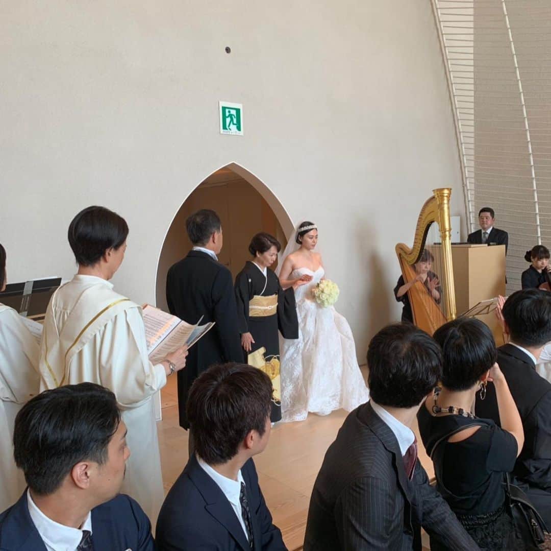 漆川由佳さんのインスタグラム写真 - (漆川由佳Instagram)「レイコさんの結婚式💒✨美し過ぎる💖💖💖神々しかった🌹✨ ジョー君もたまらんっ👍🏻💕」7月7日 21時17分 - shitsukawayuka