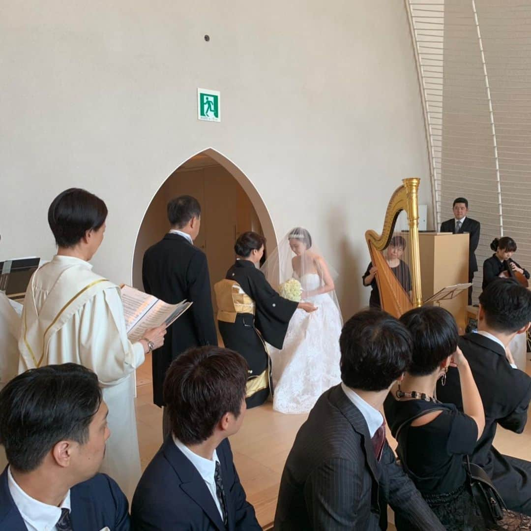 漆川由佳さんのインスタグラム写真 - (漆川由佳Instagram)「レイコさんの結婚式💒✨美し過ぎる💖💖💖神々しかった🌹✨ ジョー君もたまらんっ👍🏻💕」7月7日 21時17分 - shitsukawayuka