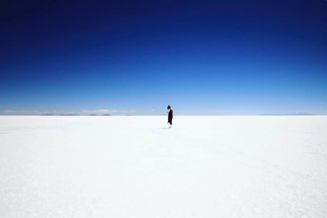 塩見珠希さんのインスタグラム写真 - (塩見珠希Instagram)「これ全部塩です。 ・ #旅 #trip #travel  #ボリビア #塩の大地 #bolivia  #ウユニ塩湖 #uyuni #salt #バックパッカー #バックパッカー女子  #backpack #タビジョ #女子旅」7月7日 21時22分 - _shiomi6