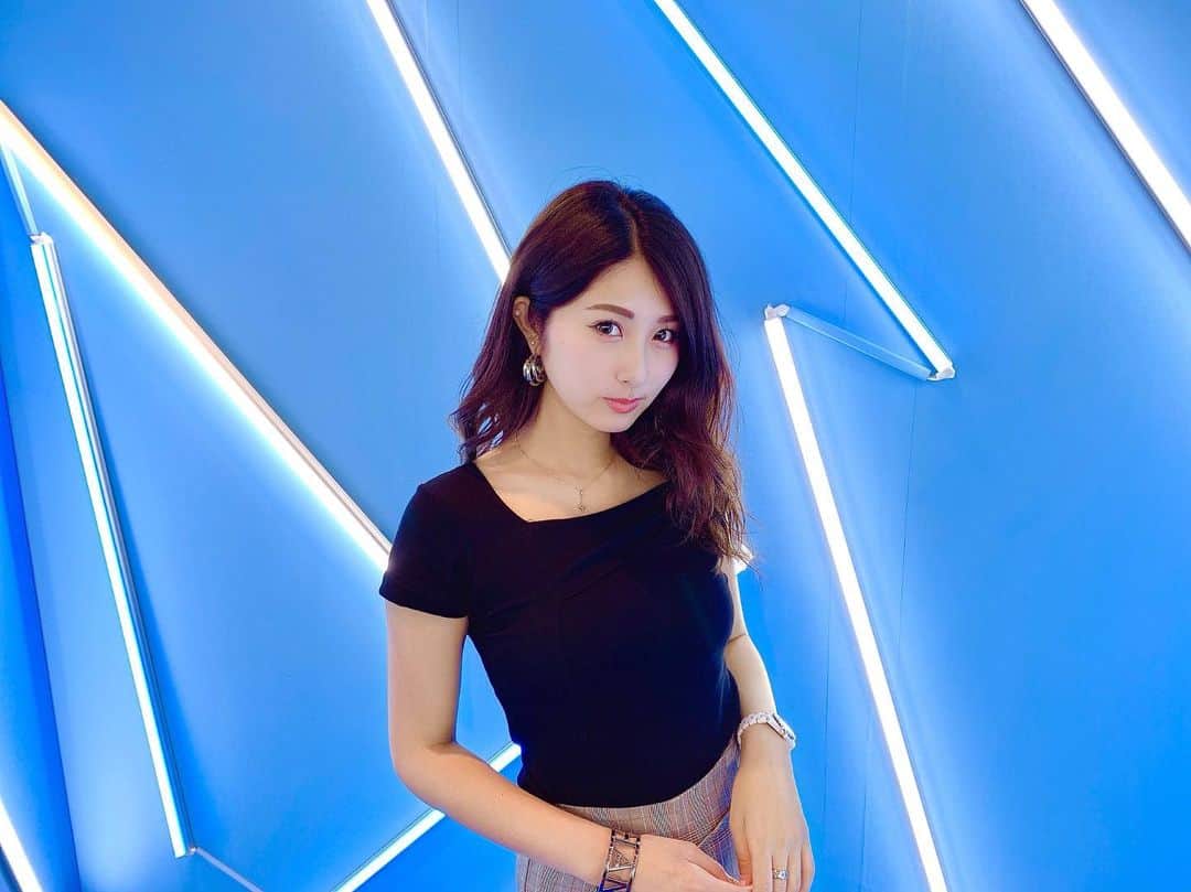 のインスタグラム：「最近は毎日雨ばっかりで ちょっと気分が下がったりするけど そんなときは 楽しいことばかり考えて テンションあげてるよー🌼 . みんな風邪とかひかないように 気をつけましょうね🤧 . #vinylmuseum #羽田空港 #ビニールミュージアム  #hanedaairport #梅雨」
