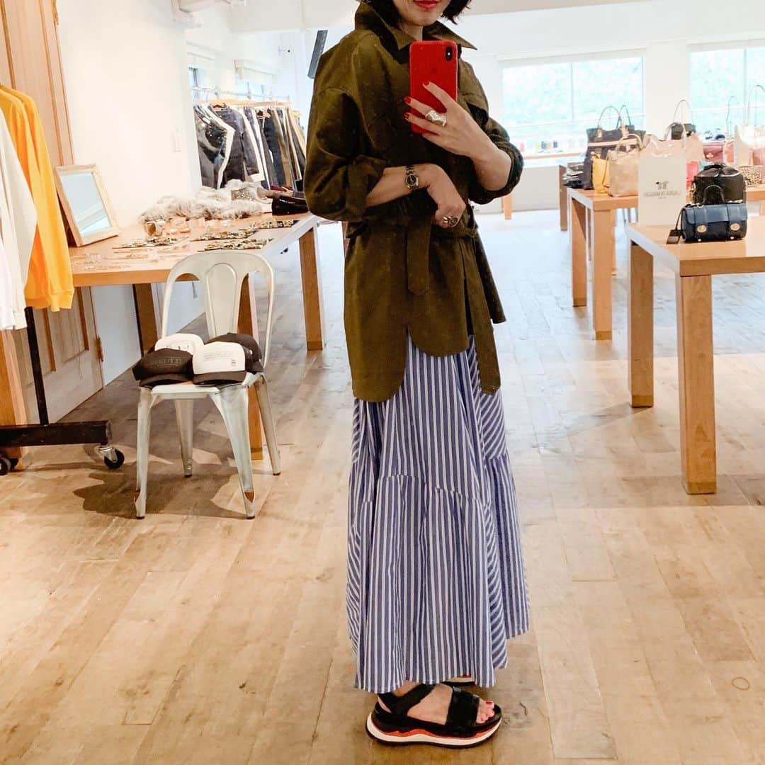 ai.takahashi328さんのインスタグラム写真 - (ai.takahashi328Instagram)「先日 @oblekt.jp の展示会へ。 テーマを伺ったら「サスティナブル」という事でした🙆‍♀️が、 サスティナブルファッションへの関心は 益々高まっていく流れですよね😊 土に還ることを考えた素材のお洋服は、着ていても気持ちがいいっ👍 今出来ることを少しずつ、の精神で 意識していけたらいいな。 ・ ・ ・ #oblekt #オブレクト #sustainable  #サスティナブル #サスティナブルファッション  #オーガニック #organic #オーガニックコットン #オーガニックウール #パーソナルスタイリスト」7月7日 21時27分 - ai.takahashi328