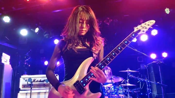 のインスタグラム：「'The Last Revenge' from 'MAXIMUM IMPACT' album.  残りの美女金ツアーもよろしくお願いします！ 《美女と野獣と金髪ツアー》 ◆07.13 [Sat] 大阪 心斎橋 Bigtwin Diner SHOVEL ◆07.14 [Sun] 愛知 名古屋 3STAR IMAIKE ◆07.15 [Mon] 東京 六本木 morph ◆08.02 [Fri] 宮城 仙台 Space Zero ◆08.03 [Sat] 埼玉 西川口 Hearts ◆08.04 [Sun] 神奈川 厚木 サンダースネイク  #D_Drive #yuki #thelastrevenge #maximumimpact #marshall #esp #marshallrecords #boss #guitar #femaleguitarist #rock #metal #led #bluerose #ギター」