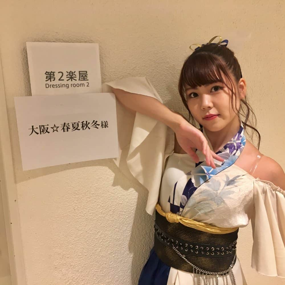 MANA（宮本茉奈）さんのインスタグラム写真 - (MANA（宮本茉奈）Instagram)「#LegendUNIVERSE . 大会応援サポーターを務めさせていただきました . 一人一人がパズルのピース 全員の魂が１つになって壮大な絵が描かれる . 皆さんのパワーに何度も心が震え 自分も頑張らねばと背中を押されました . こんな素晴らしすぎる、 そして私自身も憧れていた大会に 応援サポーターとして携わらせて頂き ゲストライブもさせて頂き . 本当に感謝の気持ちでいっぱいです ありがとうございました！ . たくさん、たくさん学ばせていただきました 大阪☆春夏秋冬も、私も これからも頑張ります！ . ありがとうございました！ . #legend #legenduniverse2019 #dance #伊藤今人 さん #大阪春夏秋冬 #しゅかしゅん」7月7日 21時35分 - ssfwmana