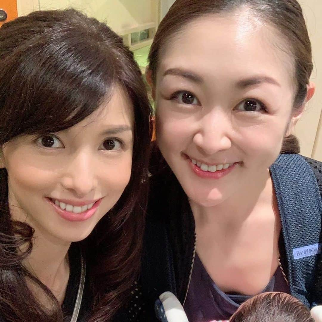 美夢ひまりさんのインスタグラム写真 - (美夢ひまりInstagram)「先日ずっと行ってみたかったドコドコに行ってきました✨ プロジェクトマッピングを使った現代的な遊びがたくさんで、「すごーい‼️」と連呼してしまった（笑） 息子もすごく楽しんでいて、帰るときは「まだ遊ぶー‼️」と大泣きでした😅 ・ 一緒に行ってくれた奈々ちゃんの息子くんとも仲良く遊べました🌼 楽しかったなー❤️また行きたい‼️ #ドコドコ#屋内冒険の島ドコドコ#屋内遊び場#立川高島屋#プロジェクトマッピング#バンダイナムコ#長男#2歳1ヶ月#元気いっぱい#楽しかった#また行きたい」7月7日 21時36分 - himari_miyume