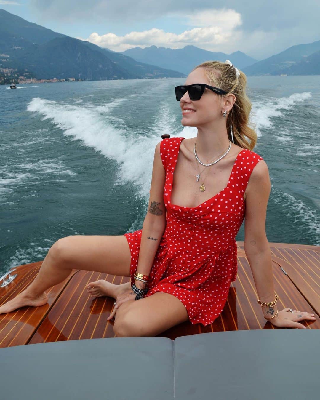 キアラ・フェラーニさんのインスタグラム写真 - (キアラ・フェラーニInstagram)「Boat day at lake Como ❤️」7月7日 21時38分 - chiaraferragni