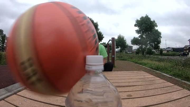 Kamiwaza Trickshotsのインスタグラム：「We tried bottle cap challenge with toys and all sports🥎  #bottlecapchallenge #cool #trickshot #baseball #soccer #rugby #football #basketball #beyblade #kick #beybladeburst #nerf #trick #japanese」