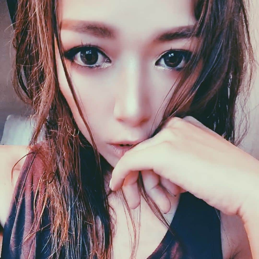 倖田梨紗のインスタグラム：「今年初参戦しよーかなと思ってます😍💕#s2o #s2ojapan #fes #festival #水かけフェス #写真はお風呂上がりで濡れてるだけ」