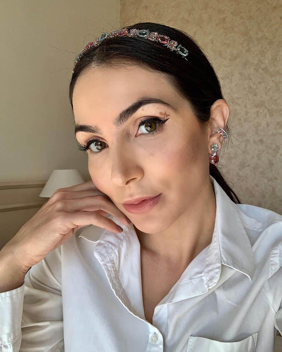 Lalá Noletoさんのインスタグラム写真 - (Lalá NoletoInstagram)「Toda princesa com minha tiara e piercing @divinaflorsemijoias 😍  Feeling like a princess with this tiara and piercing @divinaflorsemijoias 😍  Je me sens comme une princesse avec ce diadème et ce piercing @divinaflorsemijoias 😍」7月7日 22時00分 - lalanoleto