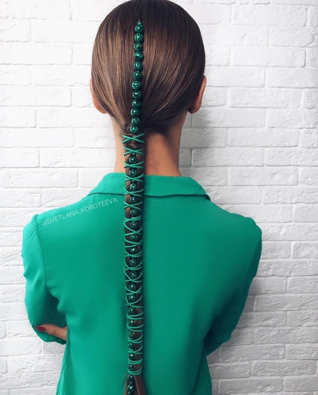 Sam Villaさんのインスタグラム写真 - (Sam VillaInstagram)「#Sunday may have you out of the #salon - but can you really ever turn off your desire to #create? This #ponytail by @svetlana_koroteeva has us feeling #inspired -- but not in the way one might think. ⠀ ⠀ Remember to take time to work on perfecting the #simplethings. Whether it is a perfectly executed #ponytail or a beautiful #blowout, allow yourself the time to go back to the basics. ⠀ ⠀ What will you focus on this week? ⠀ ⠀ Come learn, grow, and get inspired with the #SamVilla Team! For online and in-person #SamVillaEducation opportunities - go to the link in bio.」7月7日 22時02分 - samvillahair