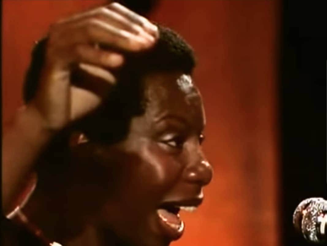 Emeli Sandéのインスタグラム：「Every now and again I have to clear the whole day to remind myself of Queen Nina Simone's greatness. Today is one of those days. #Simonesundays #LEVELS」