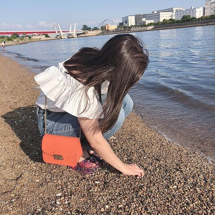 中嶋桃花さんのインスタグラム写真 - (中嶋桃花Instagram)「今日も暑かったね〜  帰りにアイス買って帰った🍨 夏は冷凍庫にアイスいっぱいストックしてたい😳😳😳 #モモstyle」7月7日 22時17分 - momoka_nakajima