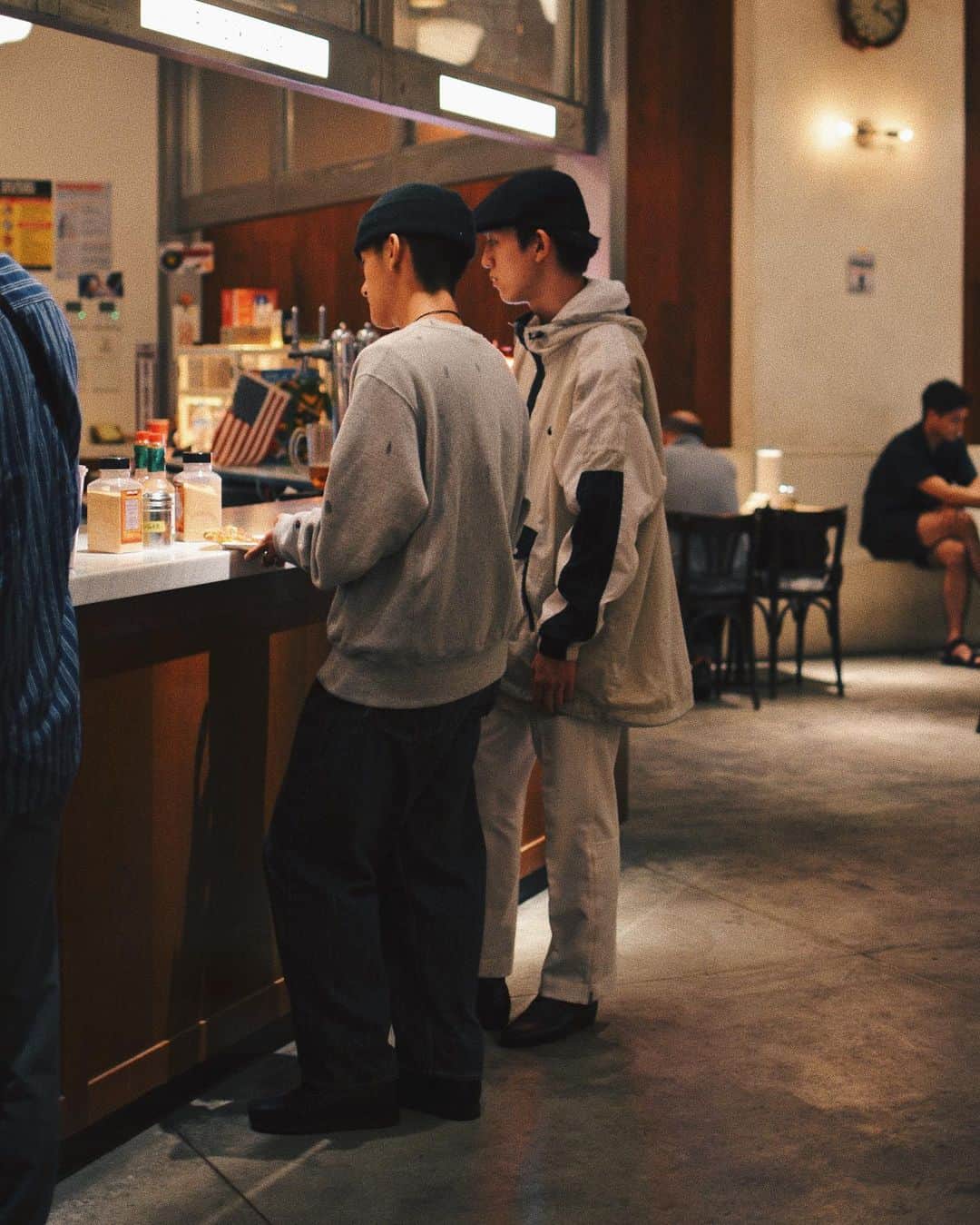yukiのインスタグラム：「19歳2名ピザを注文中 かっけえなおい」