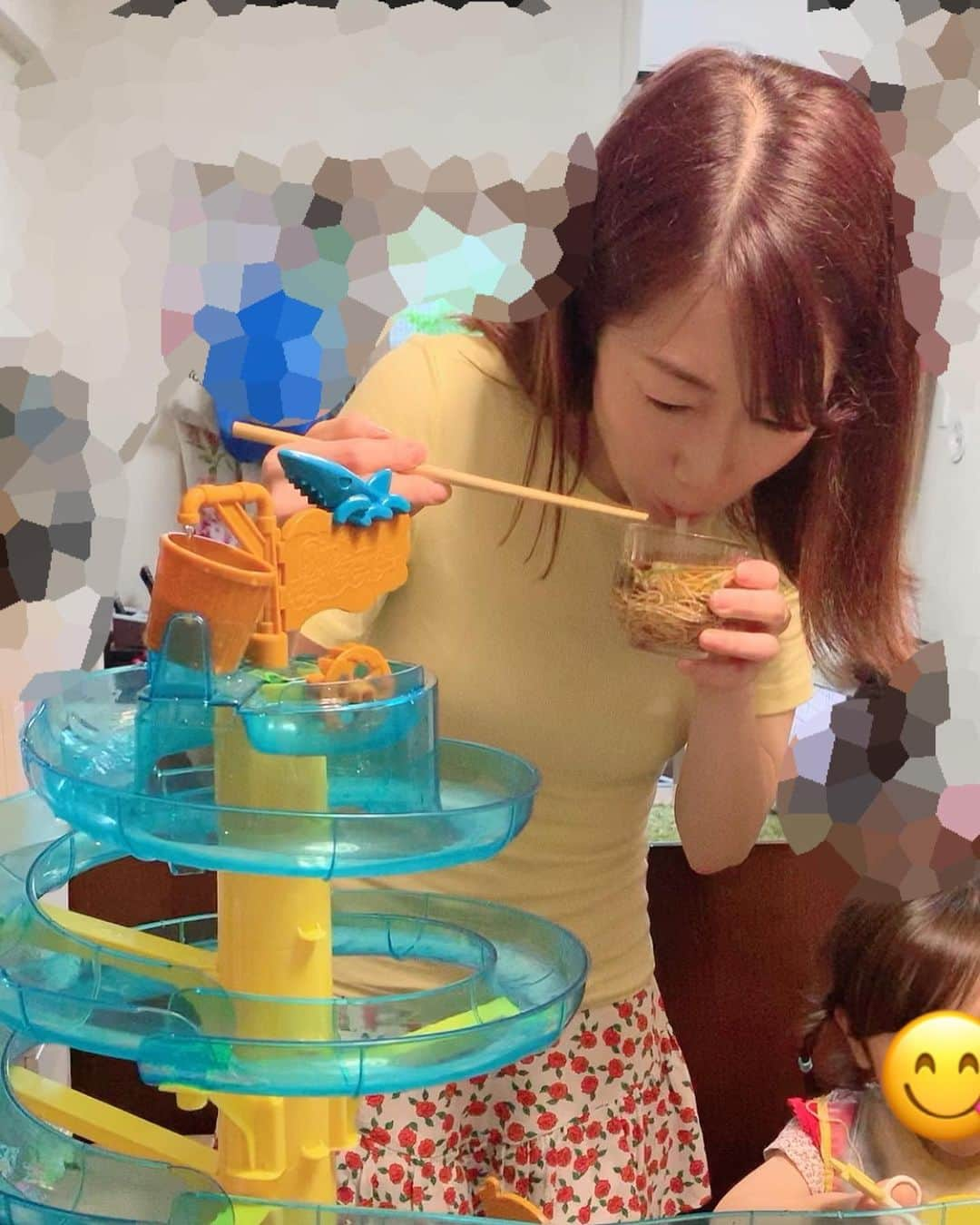 池辺愛さんのインスタグラム写真 - (池辺愛Instagram)「流しそうめん始めました😆🎋 中村アナから頂いたそうめんで、みんなで思いっきり楽しませてもらいました😆 美味しかった😋 そしていい思い出⭐️ ・ ・ ・ #流しそうめん #七夕 ⭐️ #中村アナ は #そうめん大使 #七夕はそうめんの日 🎋」7月7日 22時23分 - aiikebe