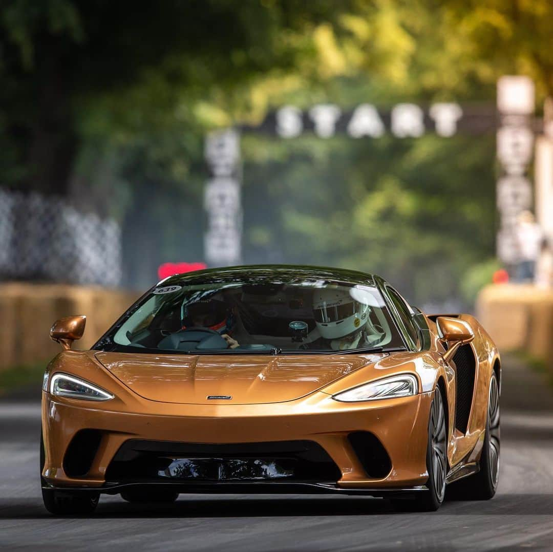 McLaren Automotiveさんのインスタグラム写真 - (McLaren AutomotiveInstagram)「The grand tourer reimagined at @fosgoodwood. This is the #NewMcLarenGT #McLarenFOS」7月7日 22時28分 - mclarenauto