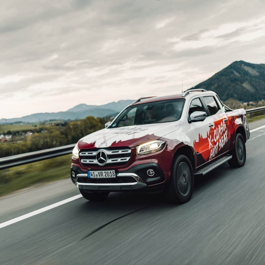 メルセデス・ベンツさんのインスタグラム写真 - (メルセデス・ベンツInstagram)「This is the Mercedes-Benz X-Class „Hot Seat“, which serves as a podium for the top three fastest riders at the Mercedes-Benz @uci_moutainbike World Cup downhill races.  Check out the upcoming events starting in Les Gets, France on July 12-14. After the race in Maribor, Slovenia, #MBSocialcar photographers @denniemaxpfau and @vandraack took it on a roadtrip through beautiful Slovenia and Bavaria.」7月7日 22時29分 - mercedesbenz