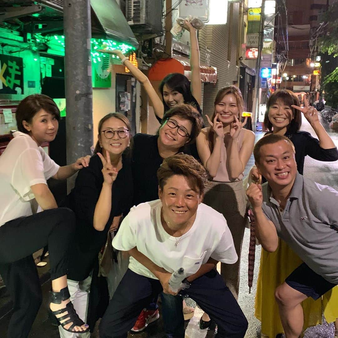 佐伯三貴のインスタグラム：「だーーーーいすきな先輩達と久しぶりにご飯🥰❤️❤️❤️ 自分が下っ端なので凄い新鮮で懐かしい感じがしたな😌  あの時に一瞬戻れた気がして嬉しかった😊💕💕 #3150」