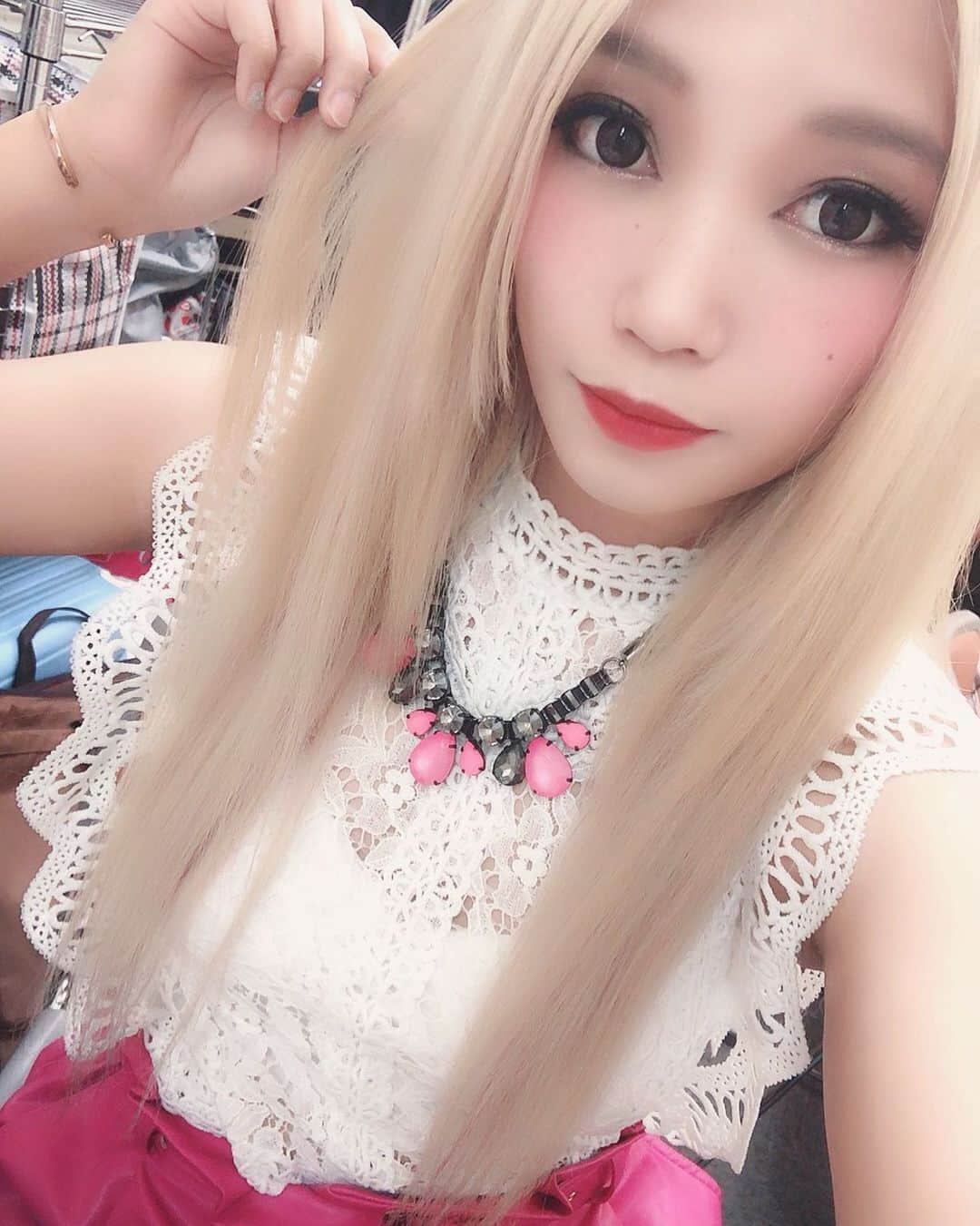 R!Nのインスタグラム：「そろそろ髪色を変えようかな  #selfie #Aldious #support #vocal #RIN #instagram #アルディアス」