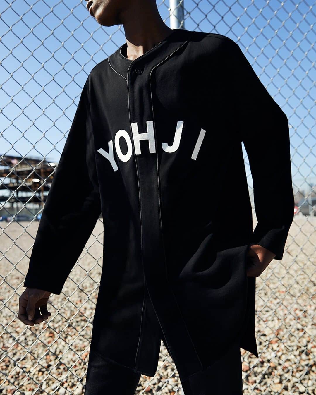 ワイスリーのインスタグラム：「Yohji Letters Baseball Shirt. Y-3 Fall Winter 2019. --- #adidas #Y3 #YohjiYamamoto  Discover the collection at Y-3.com」
