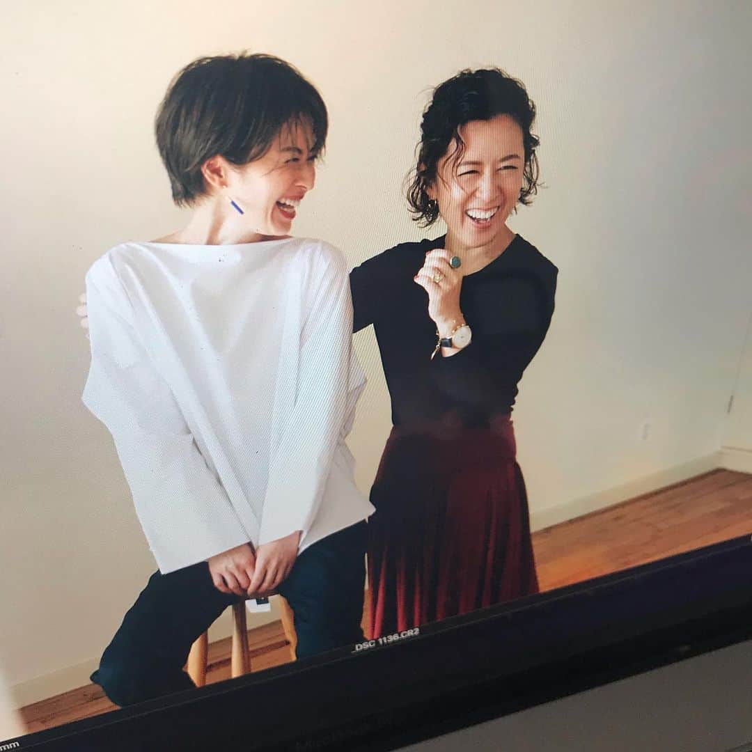 畑野ひろ子のインスタグラム：「大好きな人❤️ @naokookusa  2日連続の撮影で、会えなかった分取り戻すぐらい話しました！！ 教えてもらったセレクトショップを早くチェックしにいきたい😆」