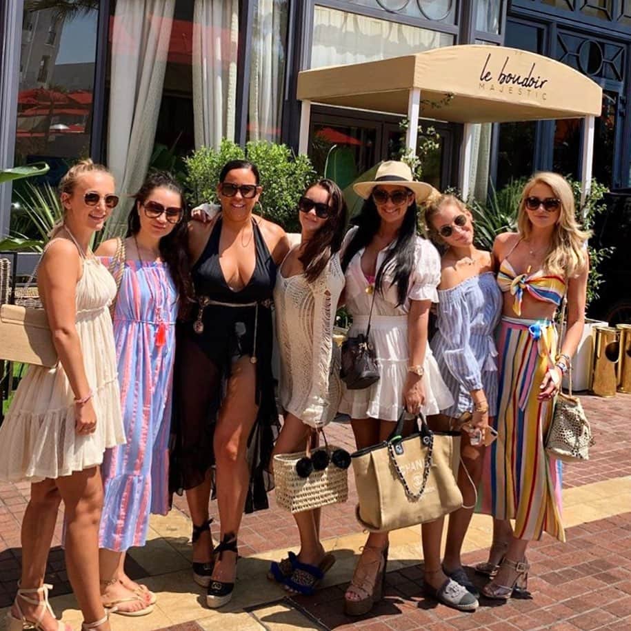 ステファニー・プラットのインスタグラム：「Missed my girls!!! #canneswesparkle 💋」