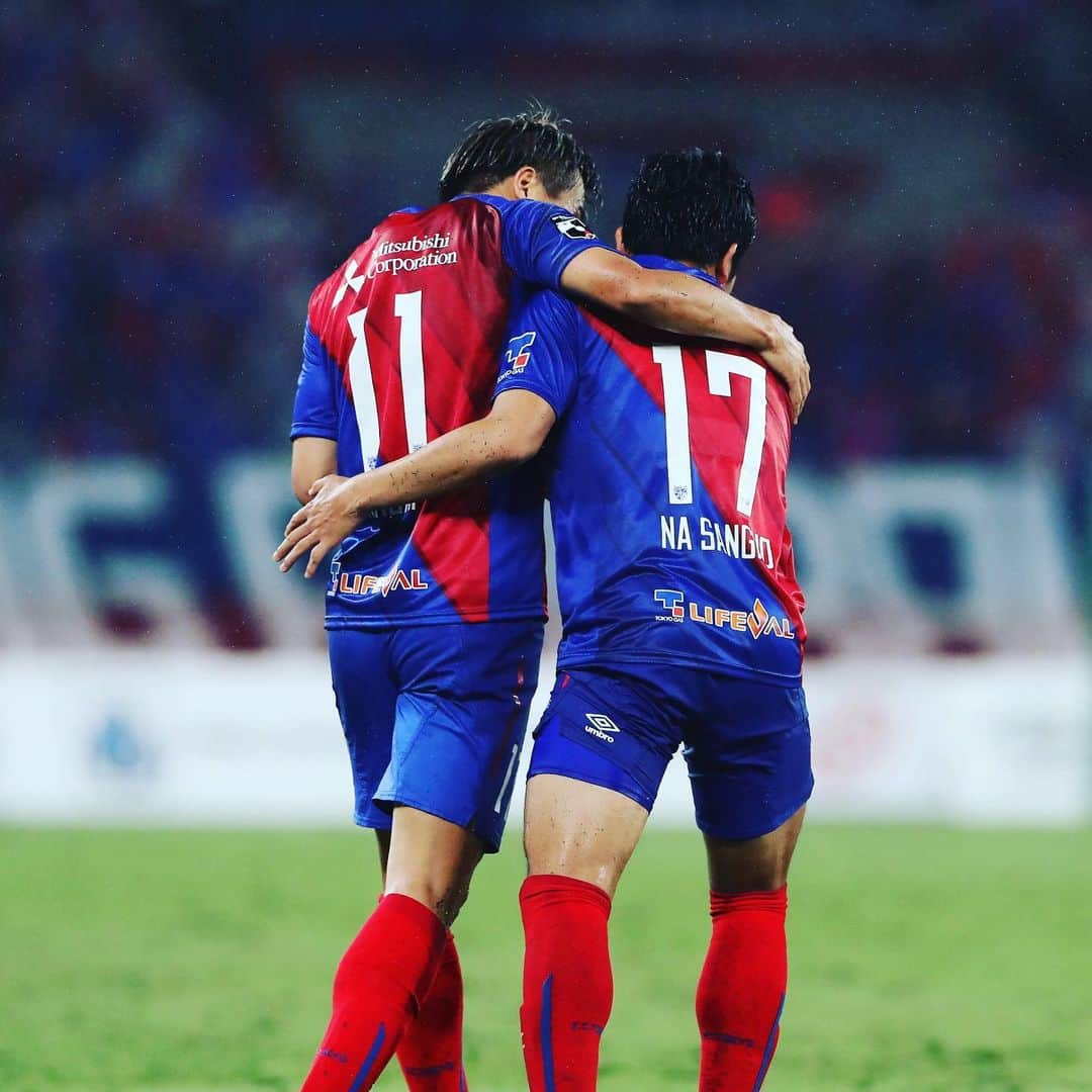 FC東京オフィシャルグッズさんのインスタグラム写真 - (FC東京オフィシャルグッズInstagram)「✊ ⏰試合終了🔵🔴 #FC東京 3-1 #ガンバ大阪 . 後半戦スタートの大事な試合で逆転勝利❗️❗️✊✊✊ 後半戦もは俺たちはホーム味スタで勝ち続ける❗️❗️❗️ @fctokyoofficial  #首位東京 #FC東京 #fctokyo #tokyo」7月7日 23時19分 - fctokyoofficial