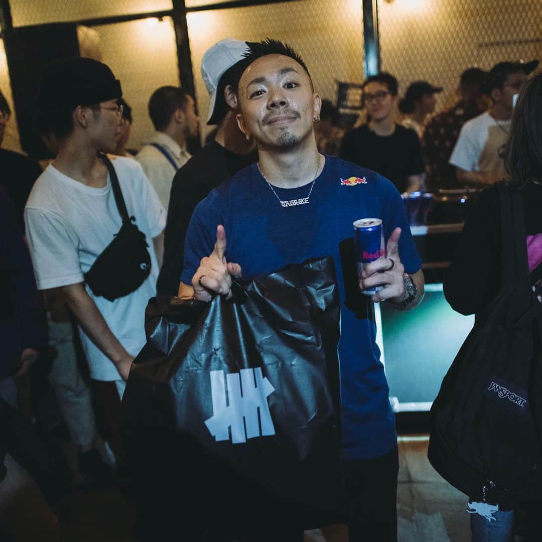 のインスタグラム：「I won @slicendice.tokyo ‼️ Thank you for support🙏🏽 This win give to my important people 👍🏽 📸 @littleshao  @redbulljapan @redbulldance #redbulldancetour #bboytaisuke」