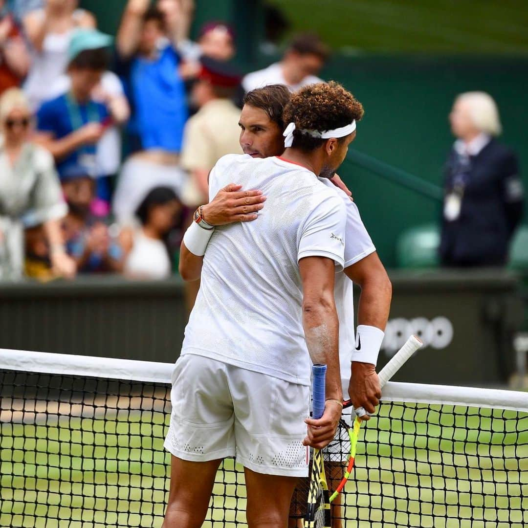 ジョー＝ウィルフリード・ツォンガさんのインスタグラム写真 - (ジョー＝ウィルフリード・ツォンガInstagram)「Impressive @rafaelnadal yesterday ... Looking forward to the next battle ! 👊🏽 #Wimbledon #TsongaTeam 📸 @cocodubreuil / FFT」7月7日 23時37分 - tsongaofficiel