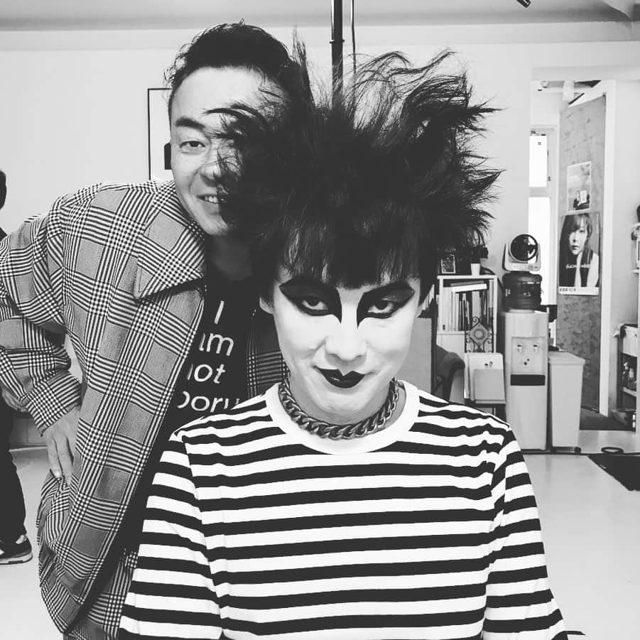 カジヒデキさんのインスタグラム写真 カジヒデキinstagram 97年1月のミニスカートに始まり 今作で18枚目となるアルバム Goth Romance リリースから約1ヶ月 明後日からは7 18の名古屋公演からスタートするリリース記念ツアーのリハーサルが始まり 新曲を演奏する