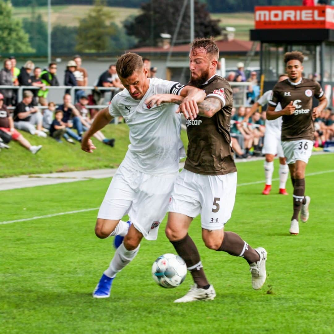 FCインゴルシュタット04さんのインスタグラム写真 - (FCインゴルシュタット04Instagram)「Die #Schanzer unterliegen dem @fcstpauli‼️⚽️ Mit einer 0:3-Niederlage treten wir die Heimreise zurück nach Vals an und gehen erstmals in der Vorbereitung ohne Torerfolg vom Platz. Ein Test, aus dem wir sicher viele Dinge mitnehmen können ☝️🤓 . . #FCI #FCIngolstadt04 #Test #Testspiel #Niederlage #fussball #football #soccer #Team #Squad #immerweiter #Vorbereitung #goals #StPauli #Vallesgeben」7月7日 23時49分 - dieschanzer