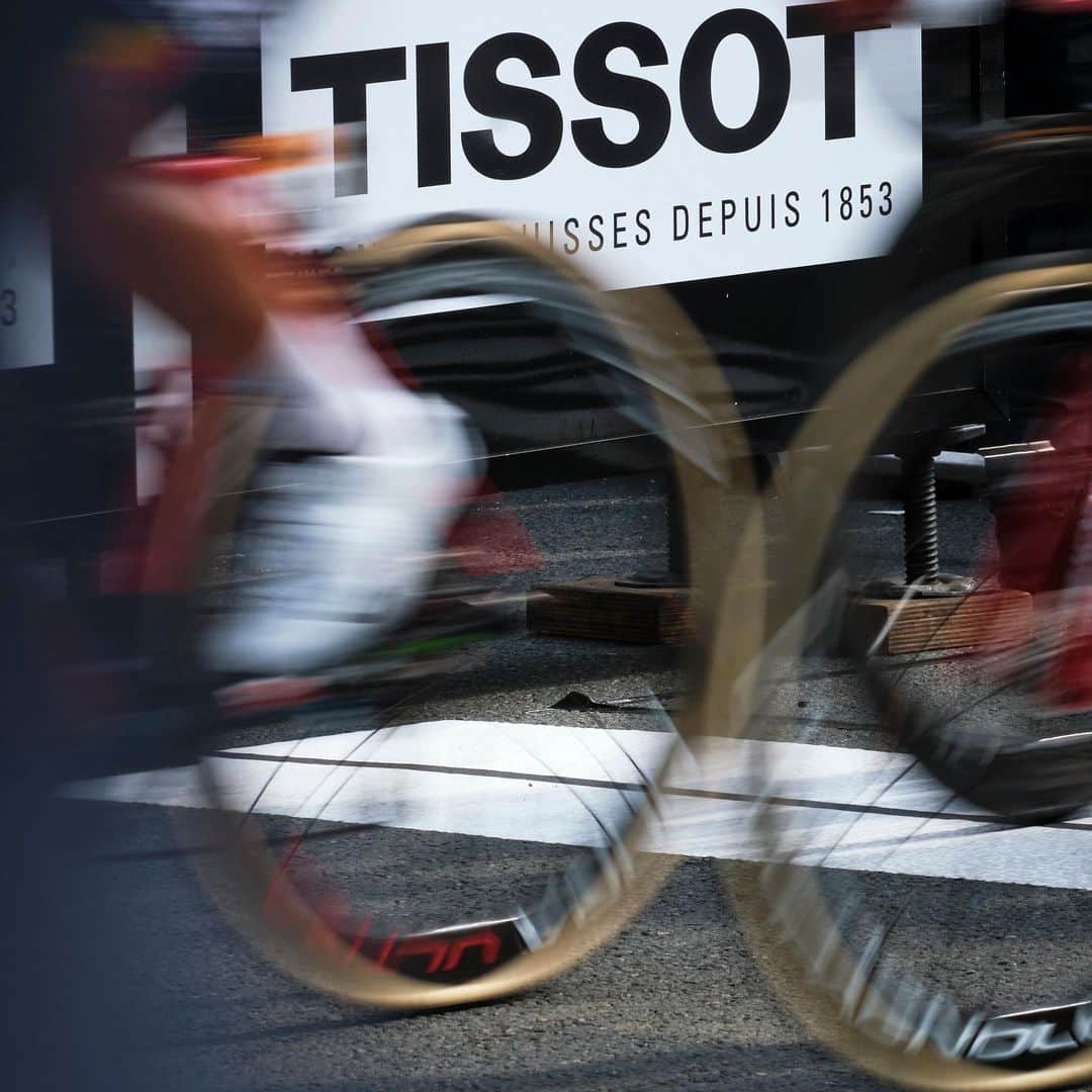 ティソさんのインスタグラム写真 - (ティソInstagram)「From Brussel to Paris: 21 Stages 3460km 1 Timekeeper and thousands of emotions. #Tissot #TissotisCycling #TDF19 #Brussels #Belgium #ThisisyourTime」7月7日 23時55分 - tissot_official