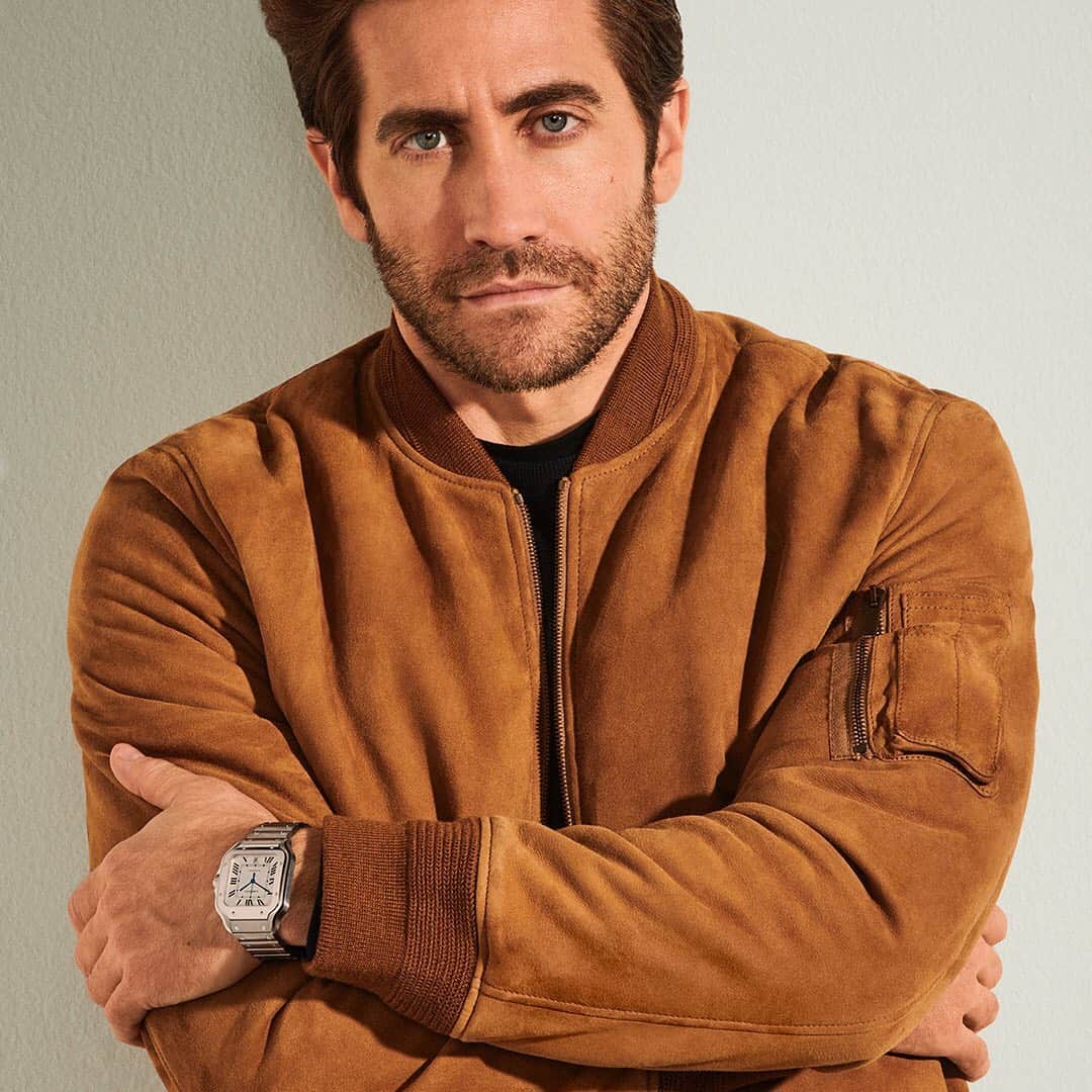 カルティエさんのインスタグラム写真 - (カルティエInstagram)「Risk-taker, rule-breaker. #JakeGyllenhaal embodies the #SantosdeCartier spirit. #BoldandFearless」7月7日 23時59分 - cartier