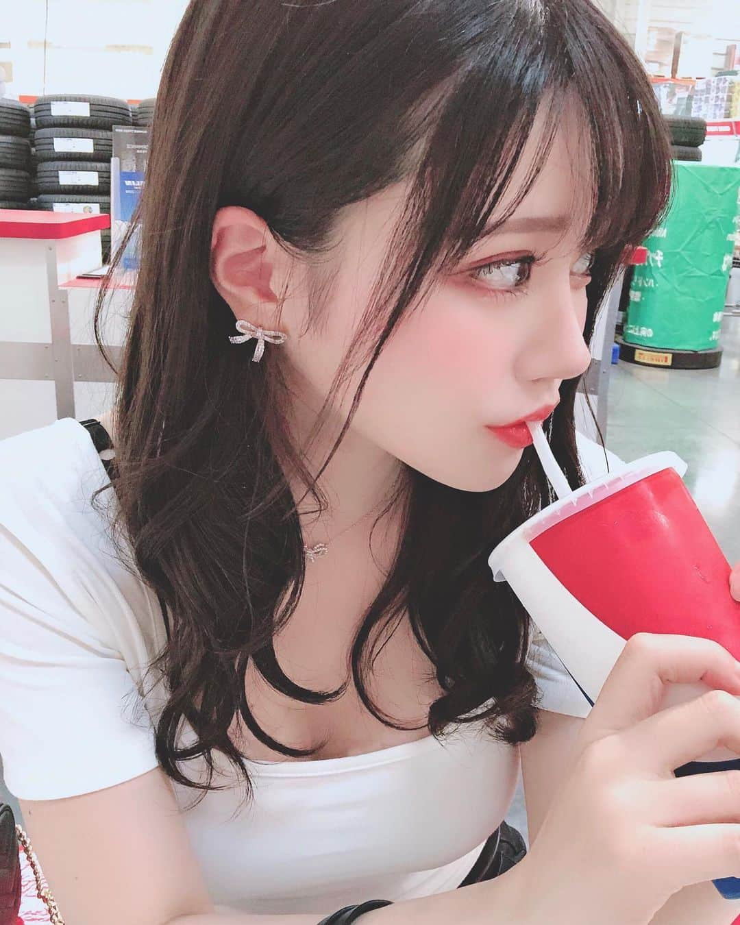 白田まい（白玉ろぷ）さんのインスタグラム写真 - (白田まい（白玉ろぷ）Instagram)「Drinking!!!!!🥤🥤🥤🥤 #instagood #costco」7月8日 0時11分 - sirotama0907