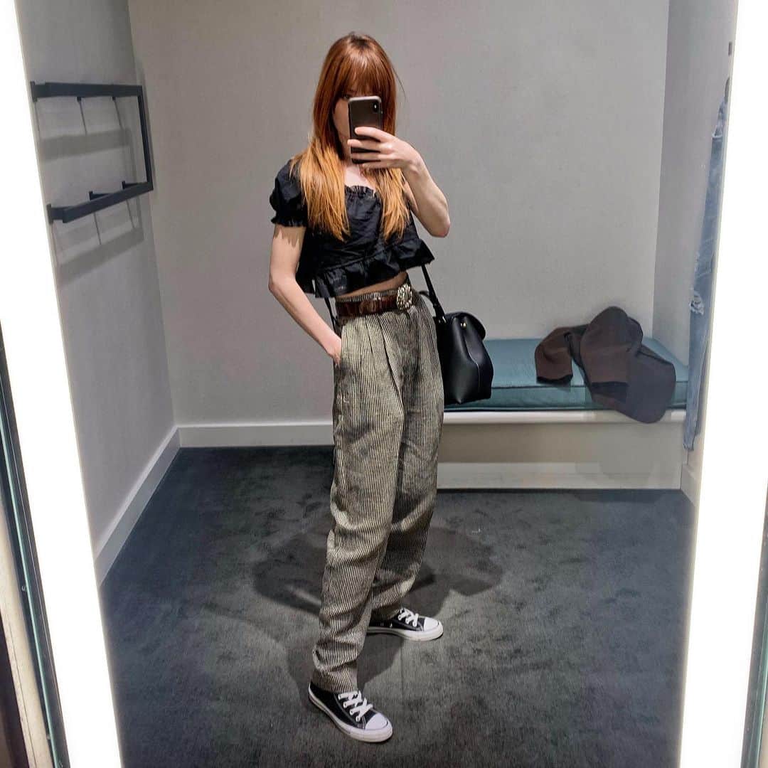 ジェーン・アルドリッジのインスタグラム：「Outfit I wore to go see Midsommar (perfect occasion to wear @sistersoftheblackmoon) guys Midsommar was so good!」