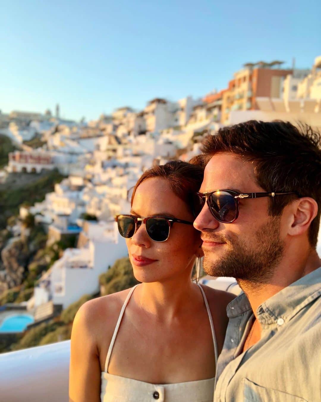 ブラント・ドーハティのインスタグラム：「Adventures with her are my favorite things 😍」